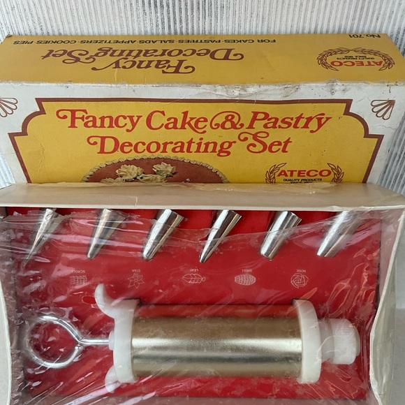Vintage, ATECO Fancy Cake & Pastry Decorating Set, No. 701 - Picture 5 of 6
